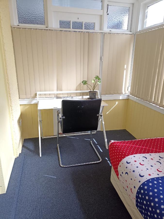Backpackers Hostel *