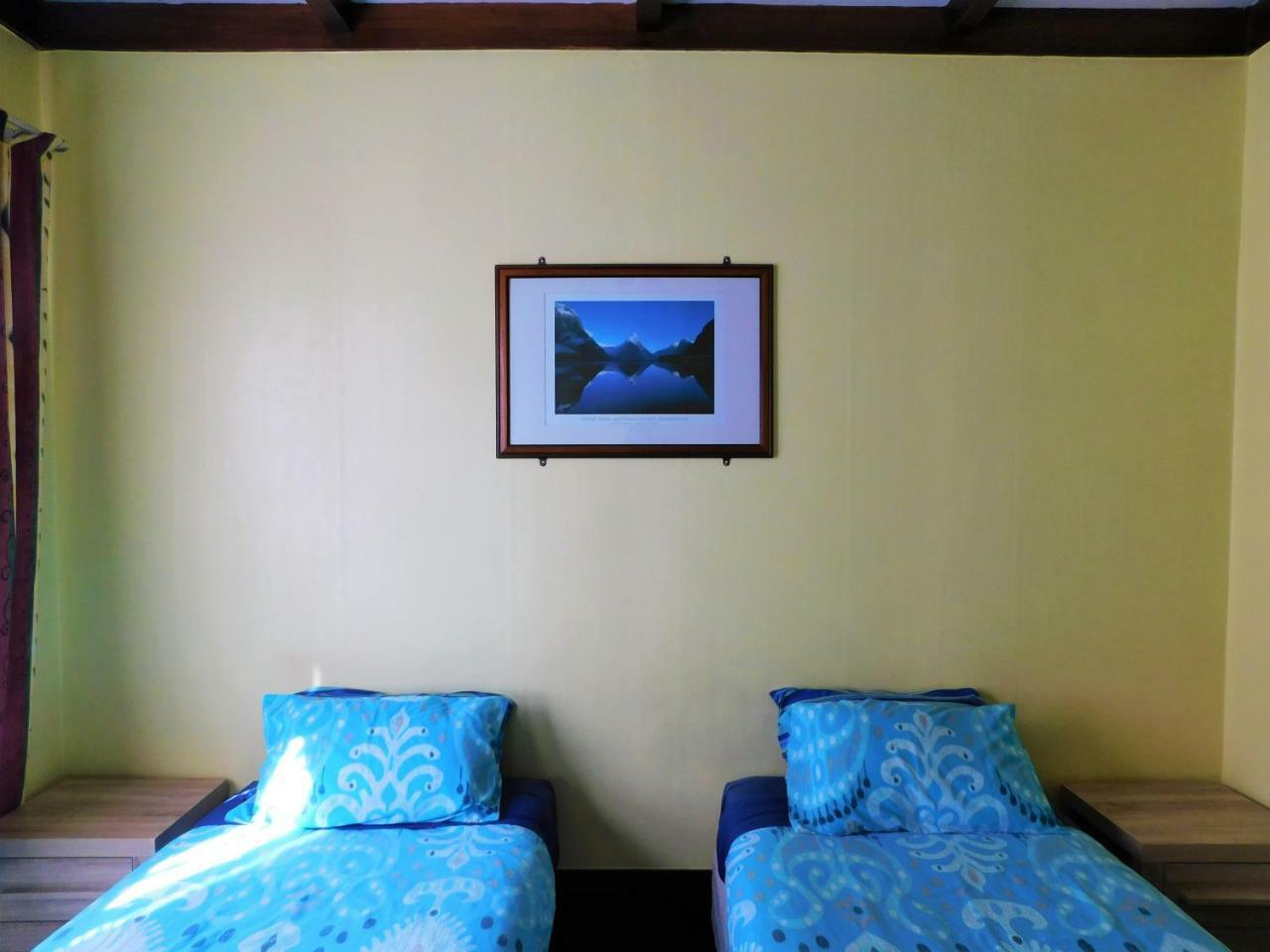 Backpackers Hostel *
